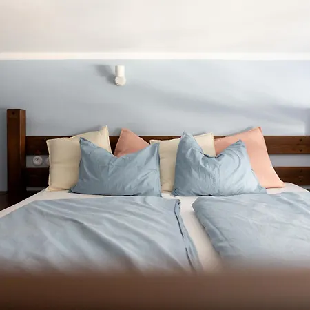 Apartment Evergreen - Design & Spacious Old Town With Ac, 1,5 Bath, Family-friendly