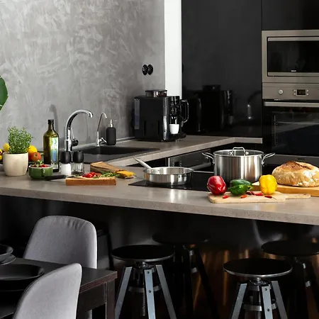 Evergreen - Design & Spacious Old Town With Ac, 1,5 Bath, Family-friendly Bratislava