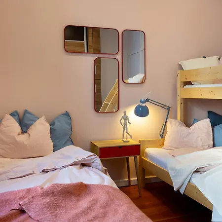 Evergreen - Old Town Spacious Stylish With Ac And One And A Half Bath, Baby & Kid- Friendly * Bratislava