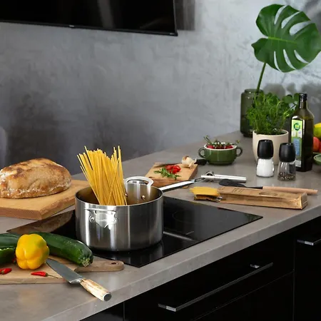 Evergreen - Design & Spacious Old Town With Ac, 1,5 Bath, Family-friendly Apartment *