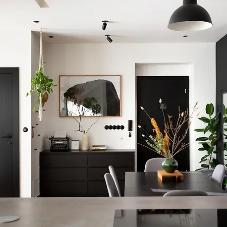 Evergreen - Old Town Spacious Stylish With Ac And One And A Half Bath, Baby & Kid- Friendly * Bratislava