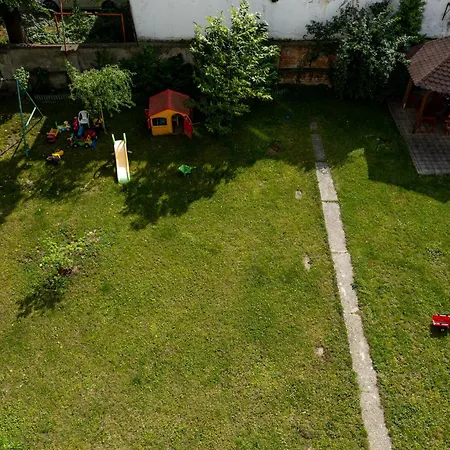 Evergreen - Design & Spacious Old Town With Ac, 1,5 Bath, Family-friendly * Bratislava