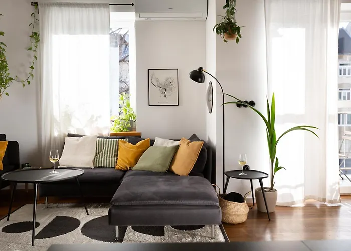 Evergreen - Design & Spacious Old Town With Ac, 1,5 Bath, Family-friendly Pozsony