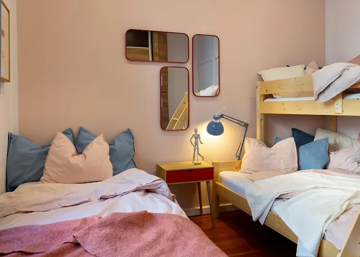 Evergreen - Design & Spacious Old Town With Ac, 1,5 Bath, Family-friendly * Pozsony