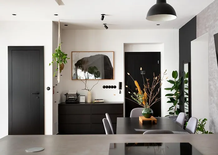 Evergreen - Design & Spacious Old Town With Ac, 1,5 Bath, Family-friendly * 브라티슬라바