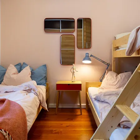 Evergreen - Design & Spacious Old Town With Ac, 1,5 Bath, Family-friendly Pressburg